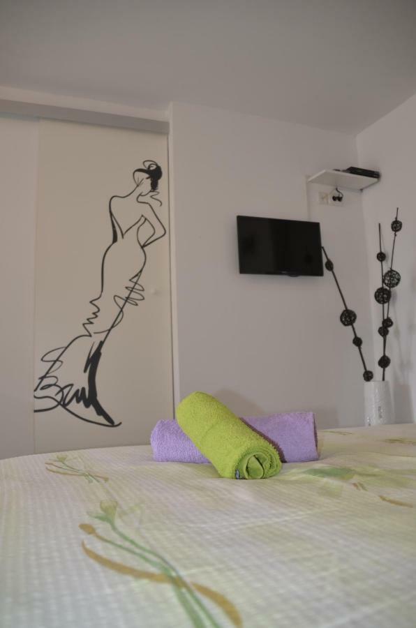 Apartments Lilly - Studio Рієка Екстер'єр фото