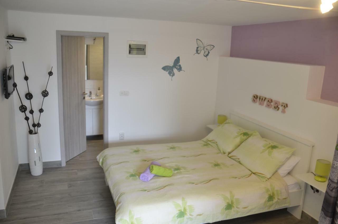 Apartments Lilly - Studio Рієка Екстер'єр фото